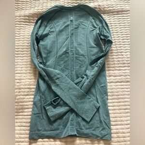 Lululemon swiftly tech